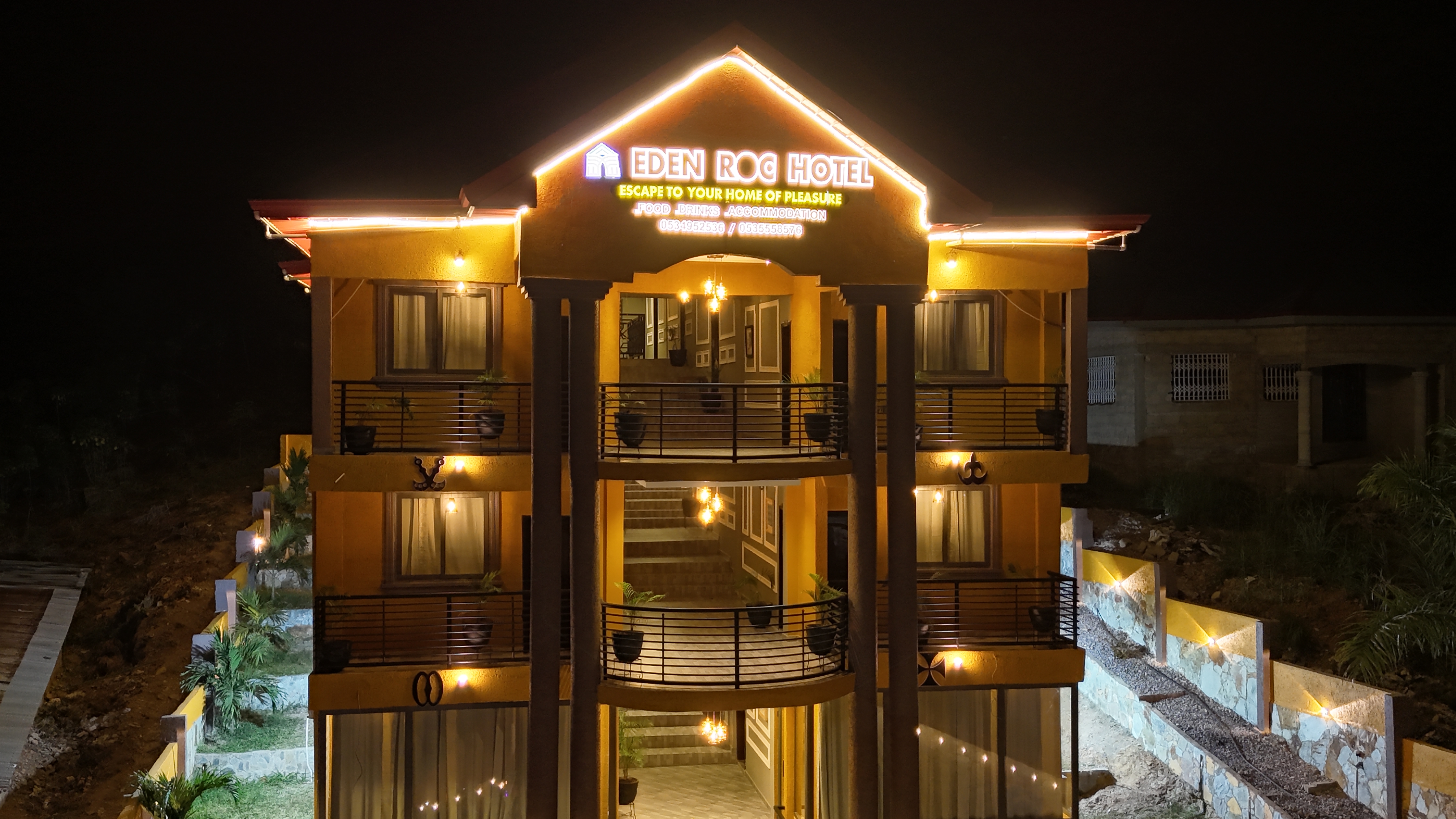 Eden Roc Luxury Hotel