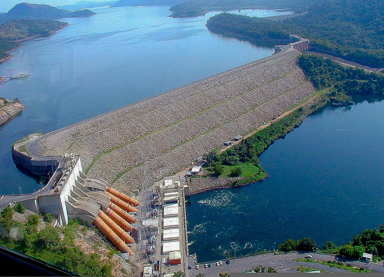 Akosombo Dam area scenery